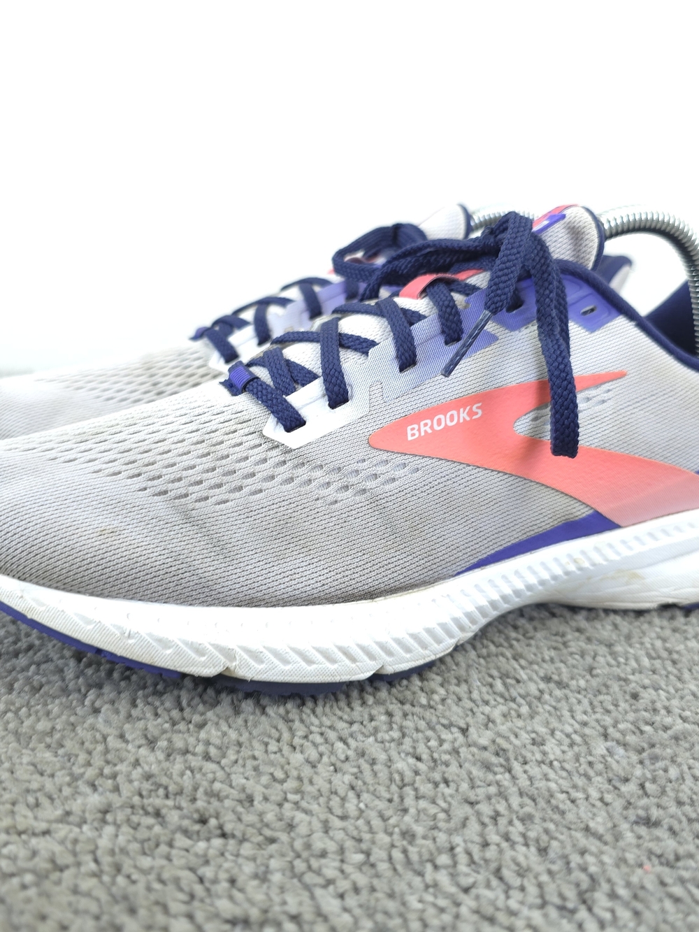 Brooks Launch 8 Womens Size 9.5 Running Shoes Size 9.5 White Purple Sneakers Low